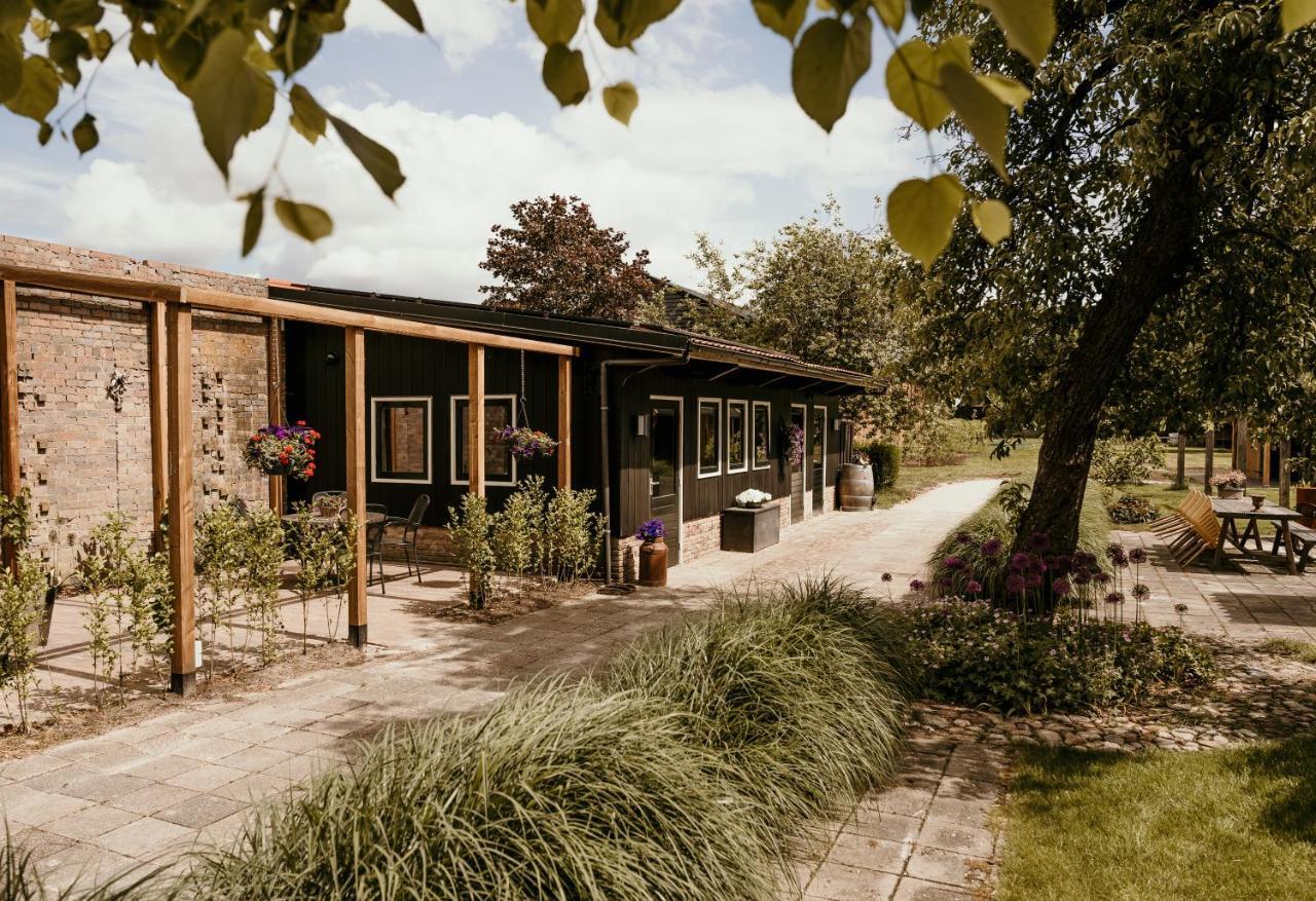 Villa In De Tuin In Gees Extérieur photo